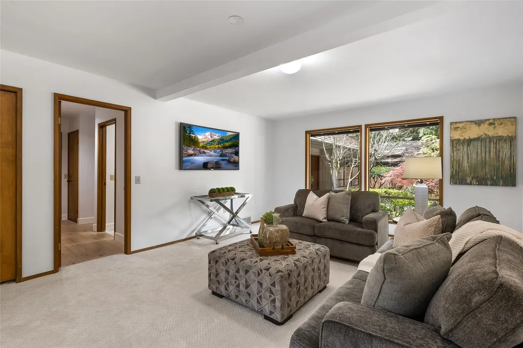 21845 NE 30th Place Sammamish WA 98074