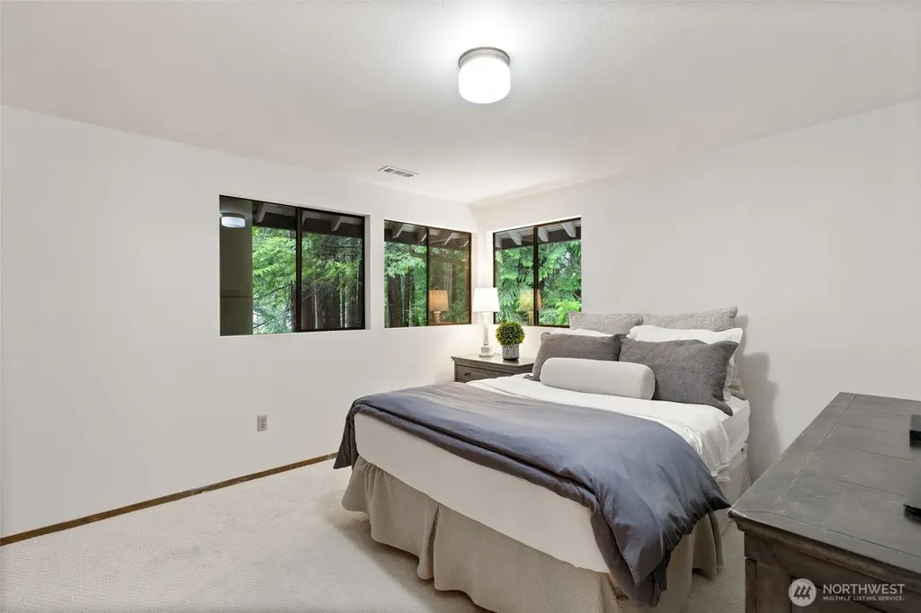 21845 NE 30th Place Sammamish WA 98074
