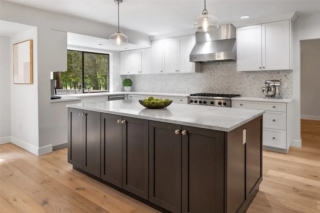 21845 NE 30th Place Sammamish WA 98074