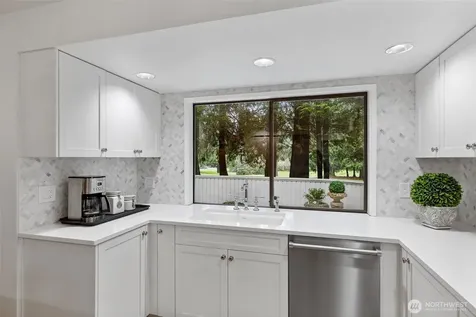 21845 NE 30th Place Sammamish WA 98074
