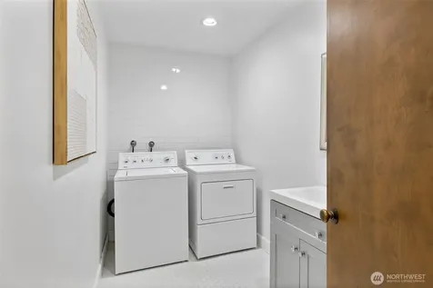 21845 NE 30th Place Sammamish WA 98074