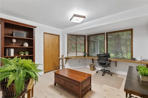 21845 NE 30th Place Sammamish WA 98074
