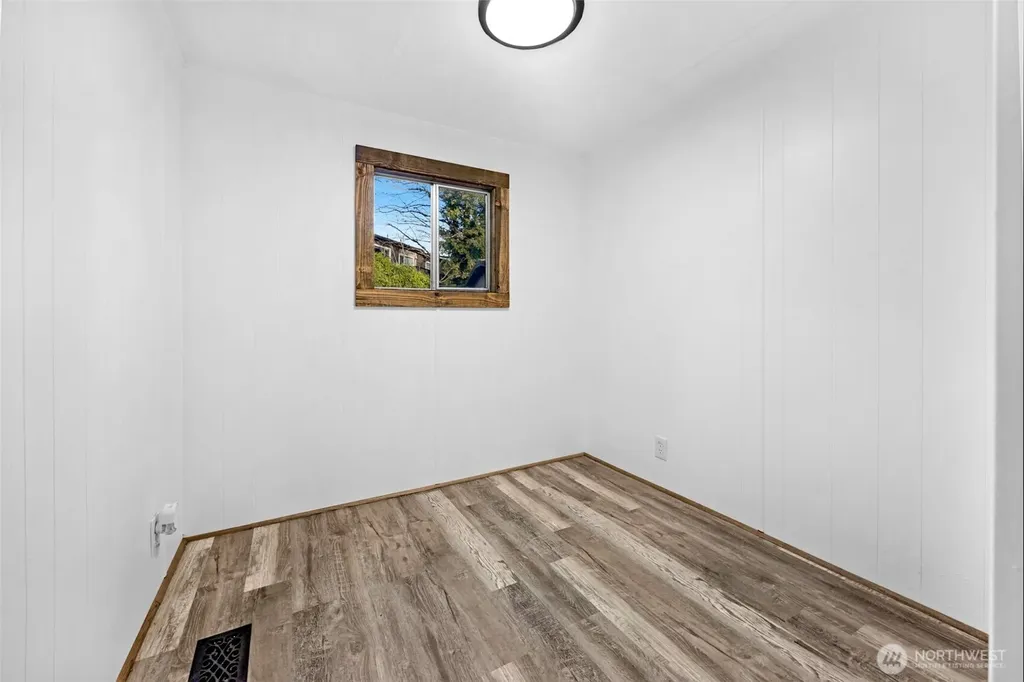 14322 Admiralty Way Lynnwood WA 98087