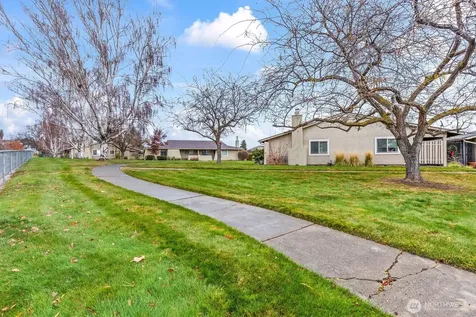 611 N 50th Avenue Yakima WA 98908