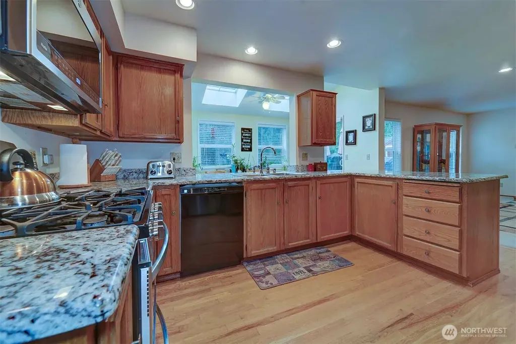 6494 Windward Place NW Bremerton WA 98312