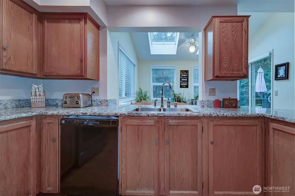 6494 Windward Place NW Bremerton WA 98312