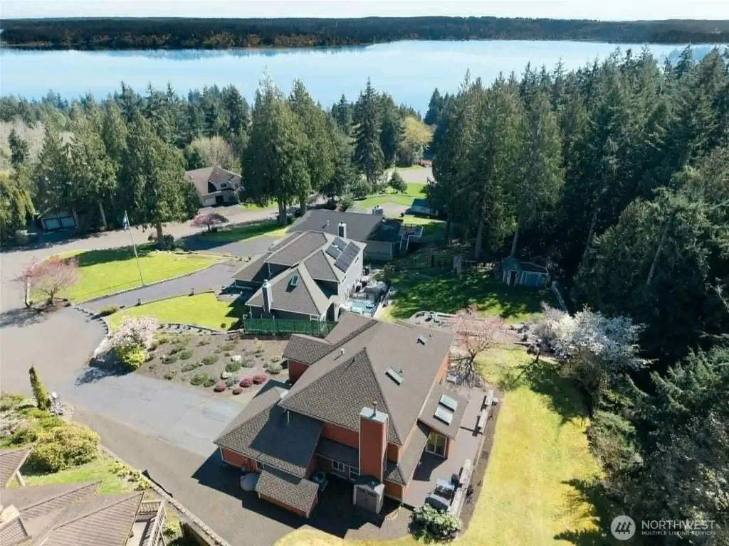 6494 Windward Place NW Bremerton WA 98312