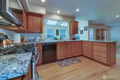6494 Windward Place NW Bremerton WA 98312