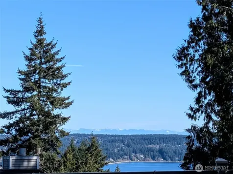 6494 Windward Place NW Bremerton WA 98312