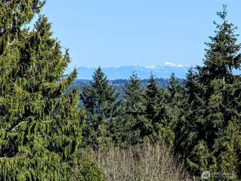 6494 Windward Place NW Bremerton WA 98312