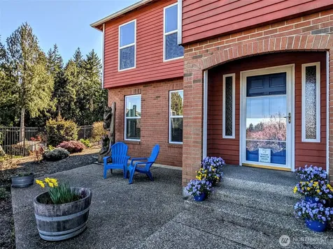 6494 Windward Place NW Bremerton WA 98312
