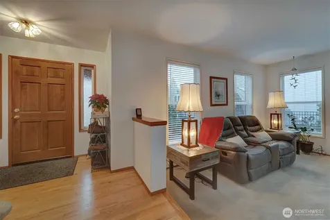 6494 Windward Place NW Bremerton WA 98312