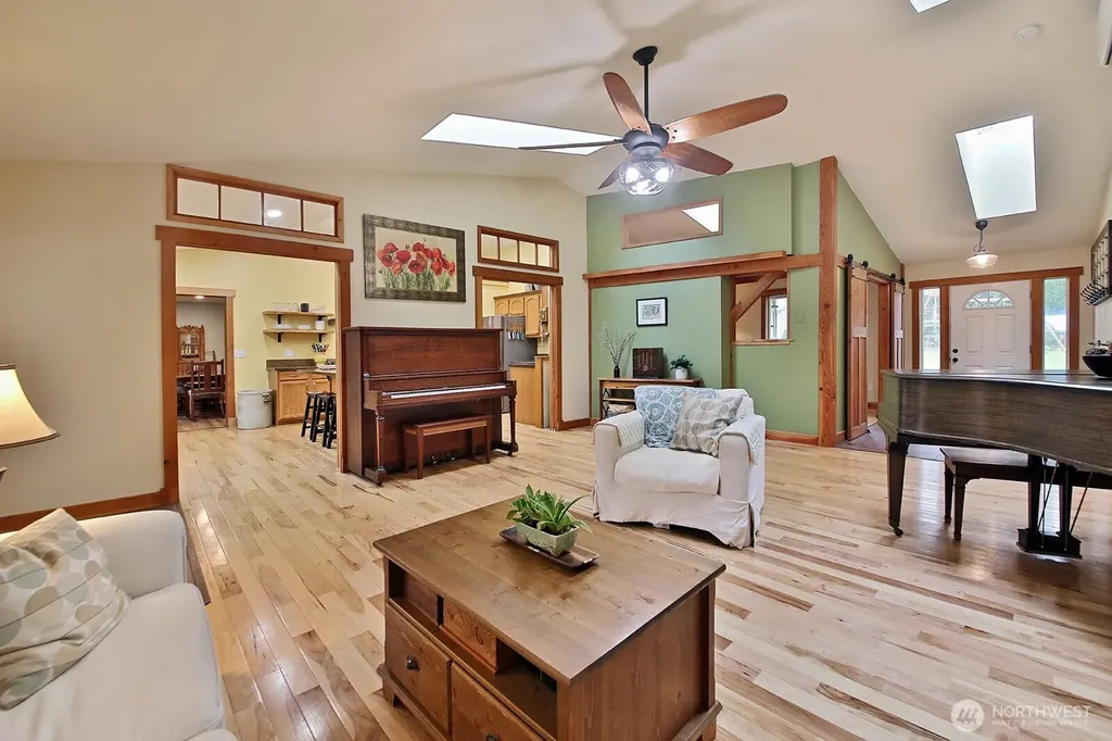 5180 Camelot Court Langley WA 98260