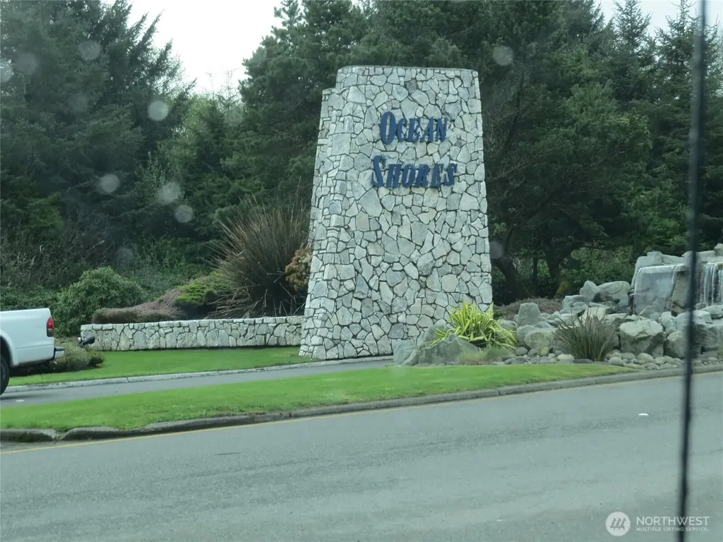 12 Driftwood Drive Ocean Shores WA 98569
