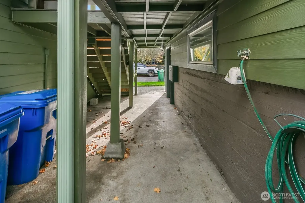 7103 Linden Avenue N Seattle WA 98103