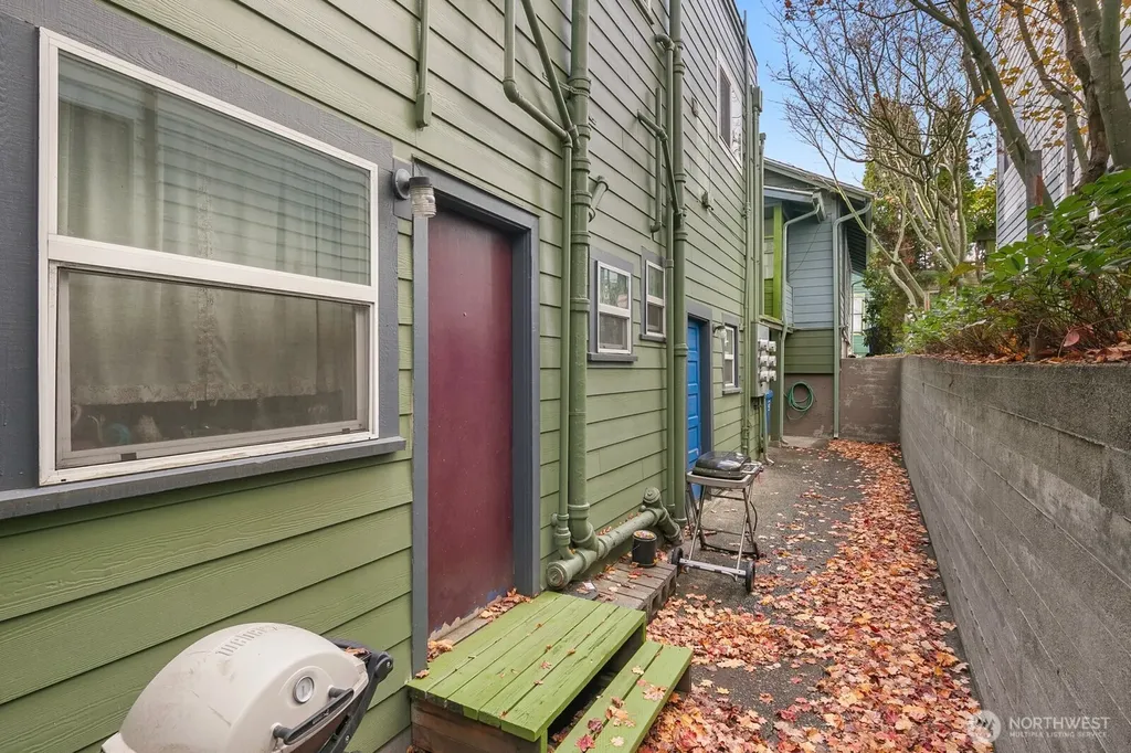 7103 Linden Avenue N Seattle WA 98103