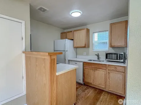 7103 Linden Avenue N Seattle WA 98103