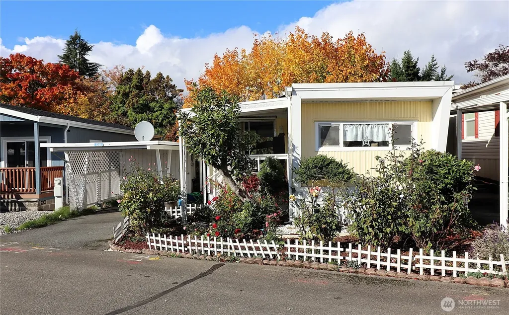 3248 S 180th Place Seatac WA 98188