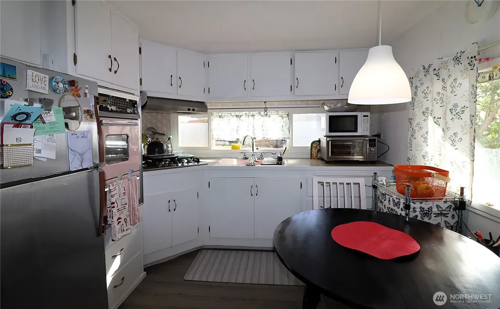 3248 S 180th Place Seatac WA 98188