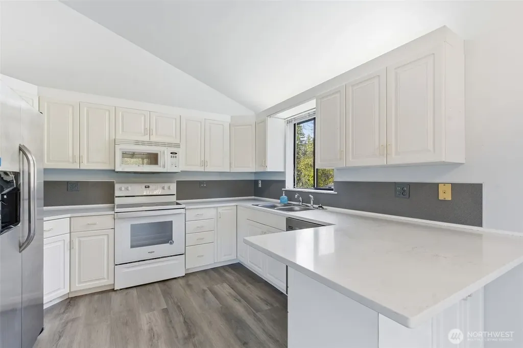 80 NE Brook Place Tahuya WA 98588