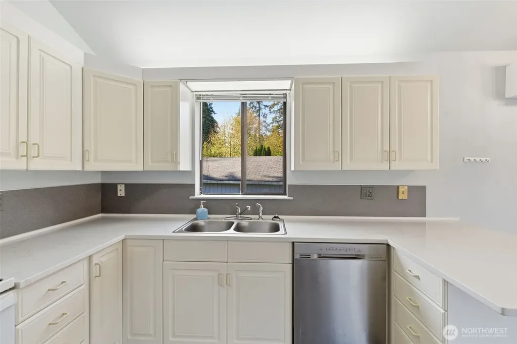 80 NE Brook Place Tahuya WA 98588