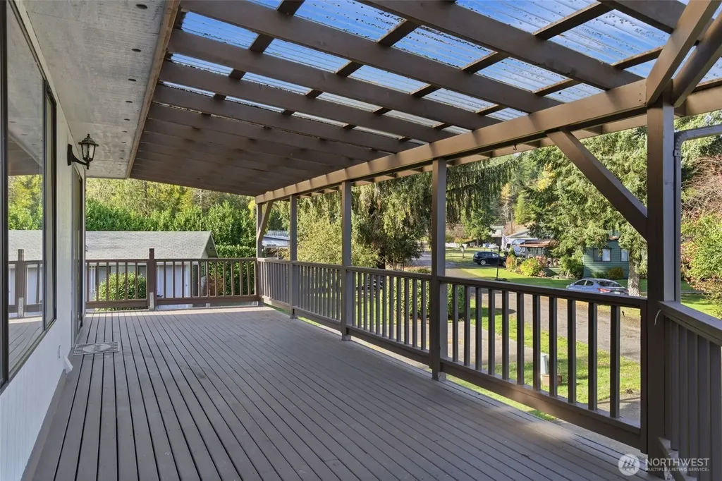 80 NE Brook Place Tahuya WA 98588
