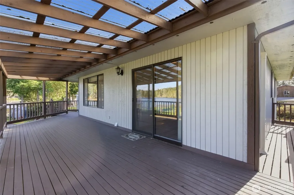 80 NE Brook Place Tahuya WA 98588