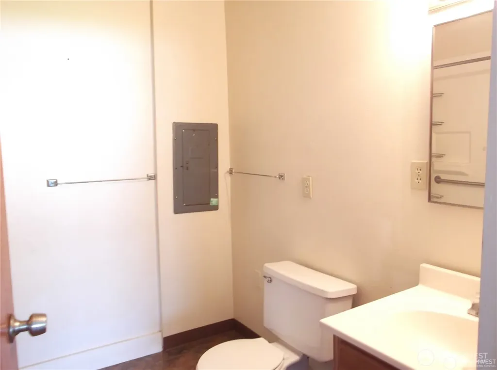 210 W Tacoma Avenue Westport WA 98595