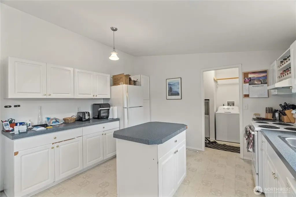 1614 Martin Street Elma WA 98541