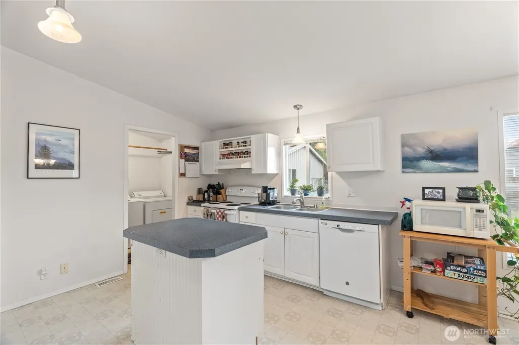 1614 Martin Street Elma WA 98541