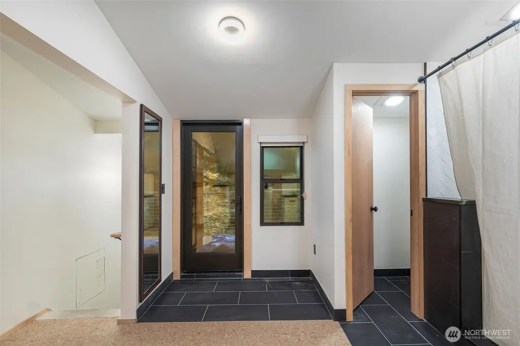 3007 S Court Street Seattle WA 98144