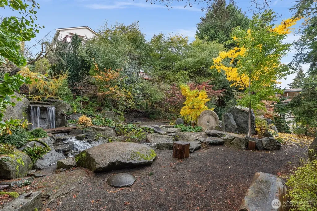 3007 S Court Street Seattle WA 98144