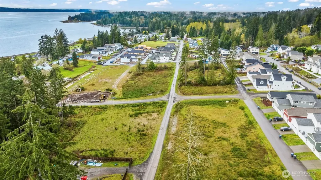 140 E Sullivan Street Allyn WA 98524