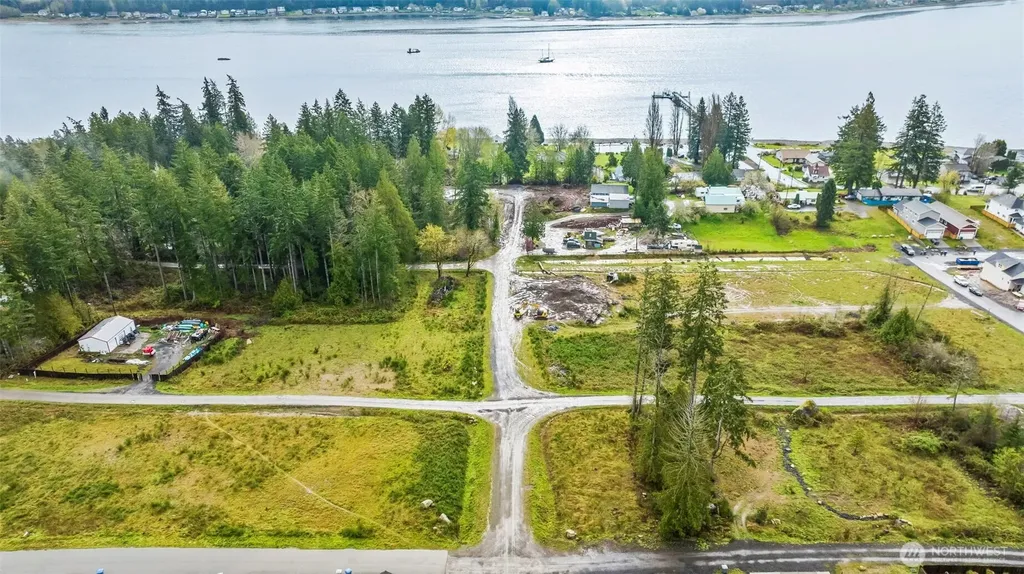 140 E Sullivan Street Allyn WA 98524