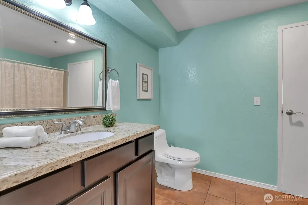 25035 98th Place S Kent WA 98030