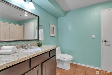 25035 98th Place S Kent WA 98030