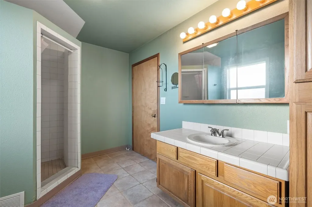 1411 D Street SW Ephrata WA 98823