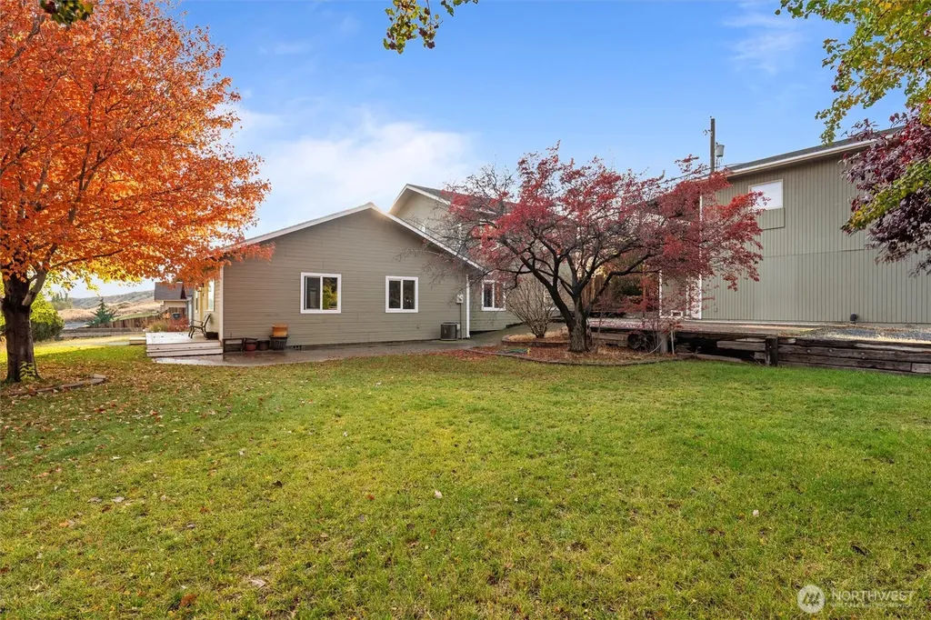 1411 D Street SW Ephrata WA 98823