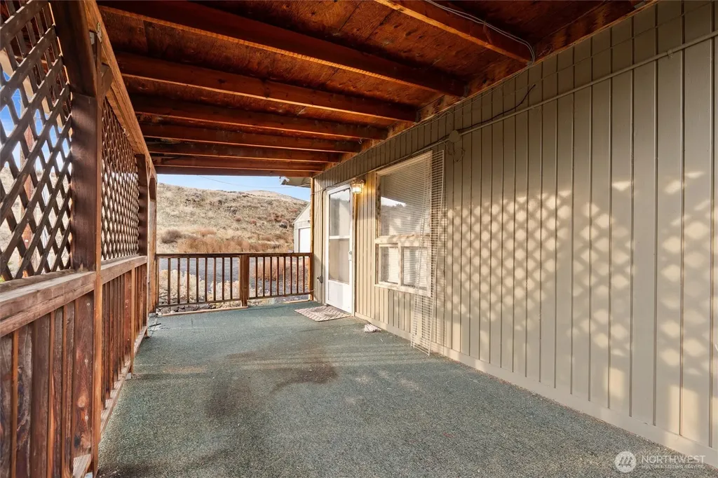 1411 D Street SW Ephrata WA 98823