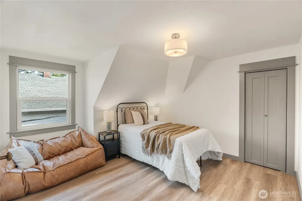 915 Eklund Avenue Hoquiam WA 98550