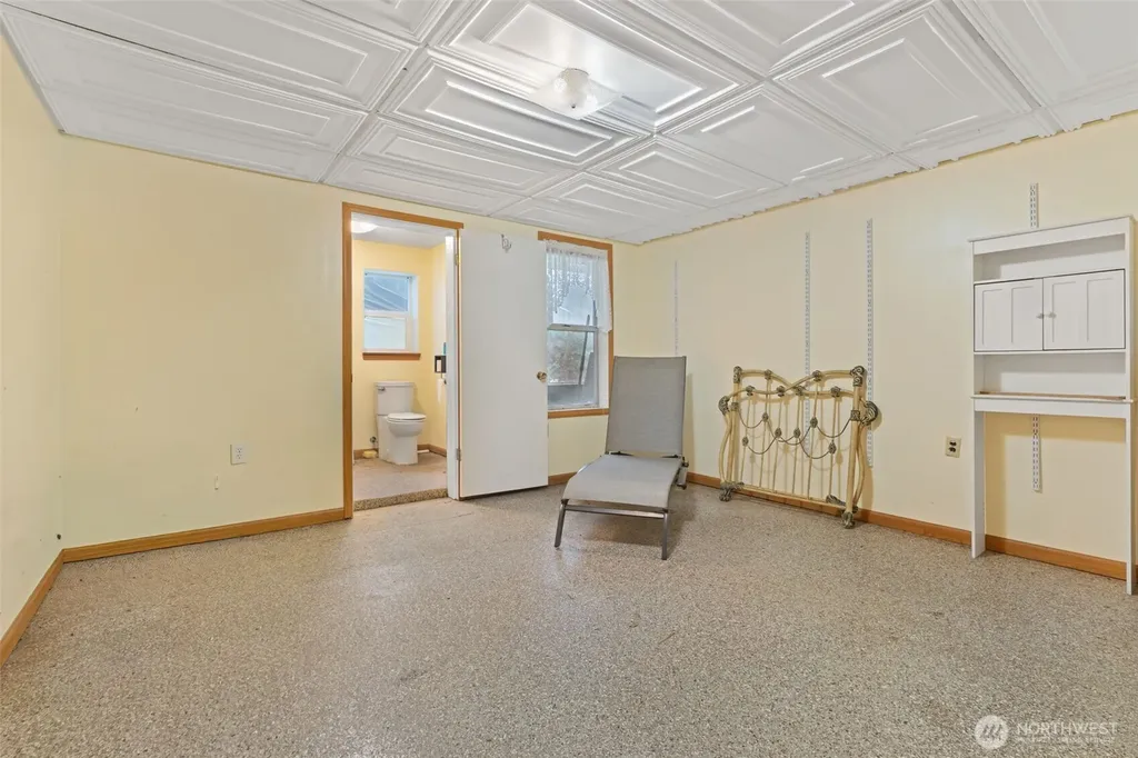 451 Elk Creek Chehalis WA 98532