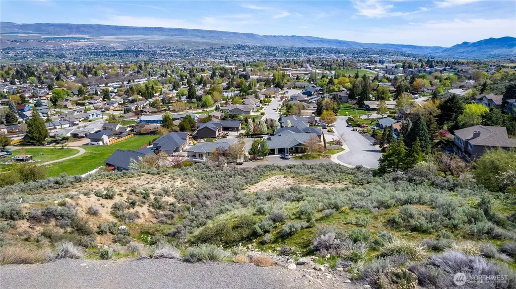 1530 Skyline Drive Wenatchee WA 98801