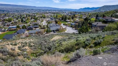 1530 Skyline Drive Wenatchee WA 98801