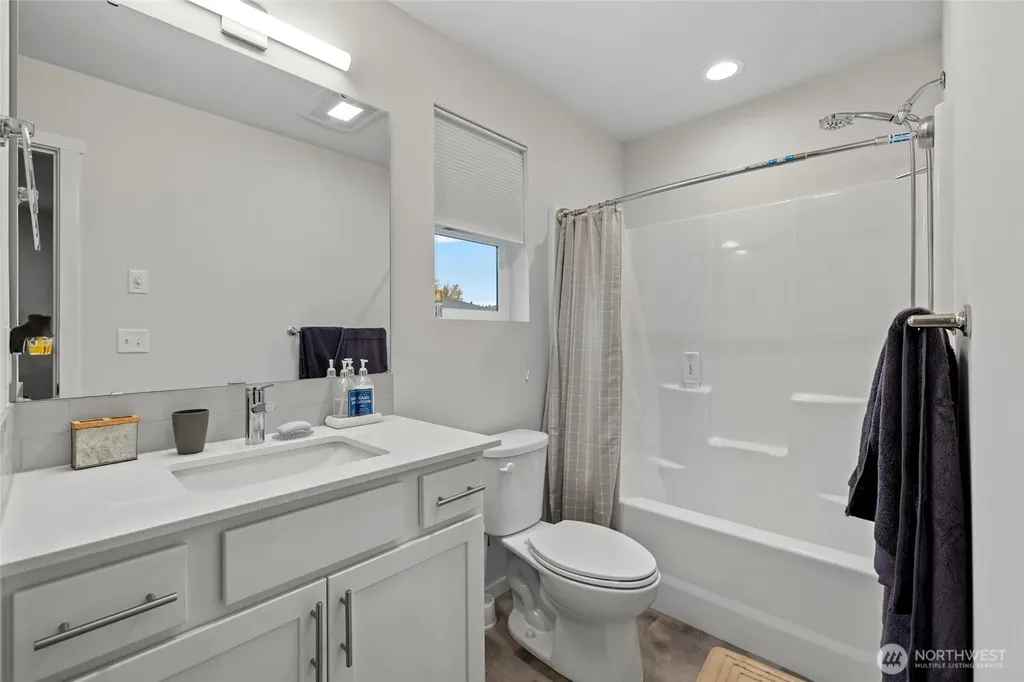 2113 Lancaster Drive Ferndale WA 98248