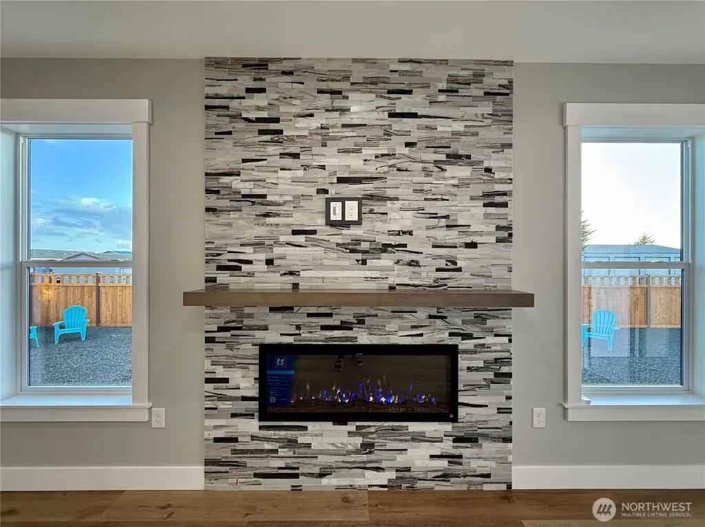 998 Alida Court SE Ocean Shores WA 98569