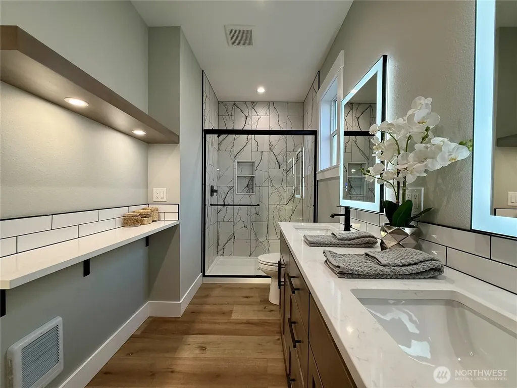 998 Alida Court SE Ocean Shores WA 98569