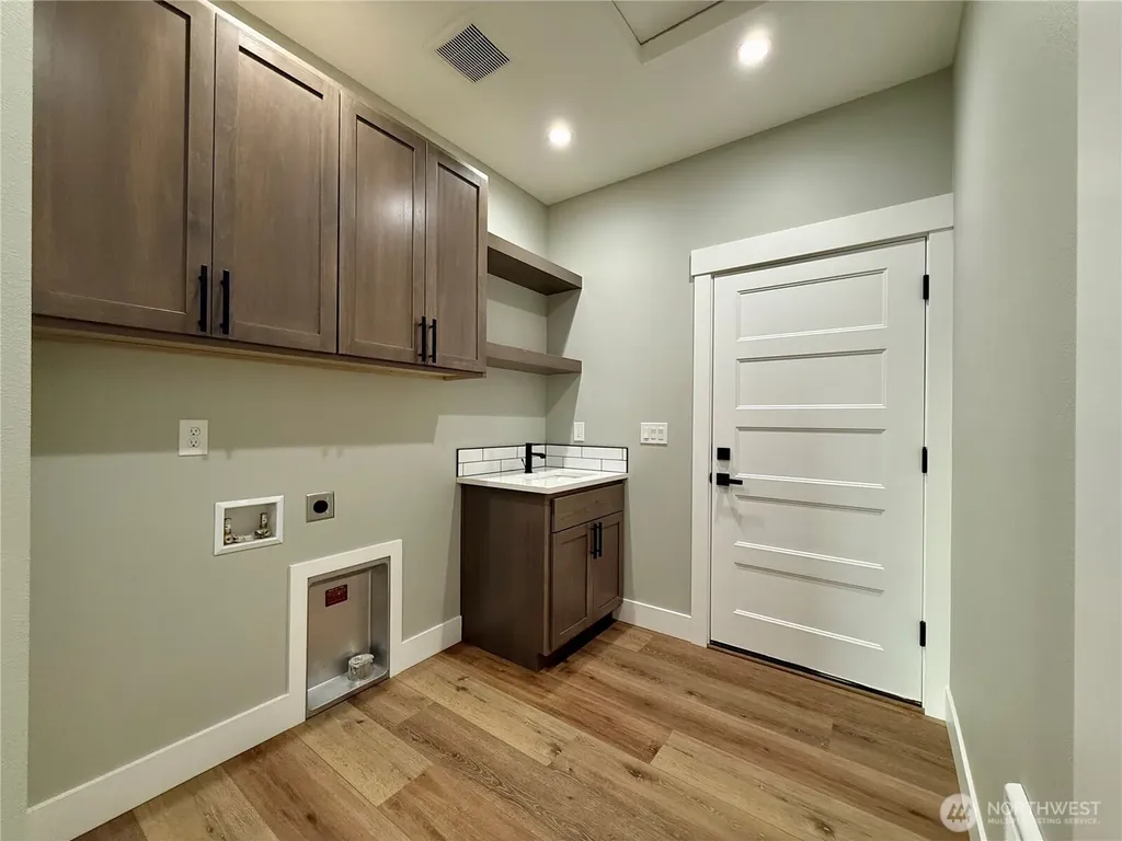 998 Alida Court SE Ocean Shores WA 98569