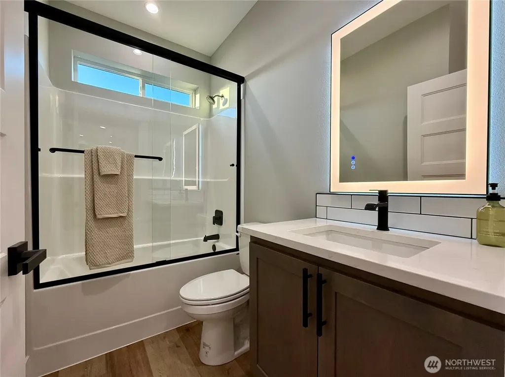 998 Alida Court SE Ocean Shores WA 98569