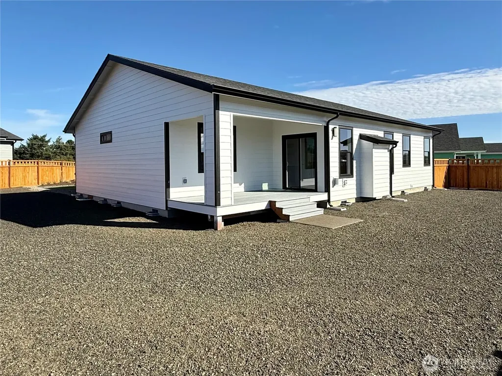 998 Alida Court SE Ocean Shores WA 98569