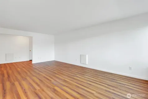 19414 Aurora Avenue N Shoreline WA 98133